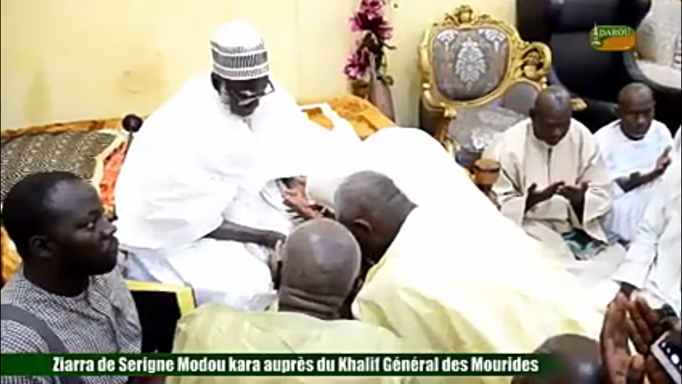Ziarra de Serigne Modou kara auprès du Khalif Général des Mourides